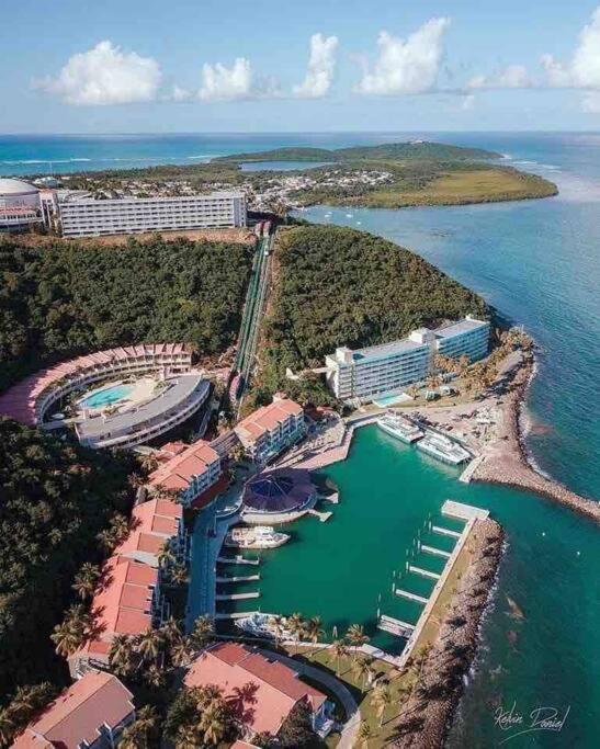 Beautiful Ocean Blue Love Oceanfront Apartment Fajardo Bagian luar foto