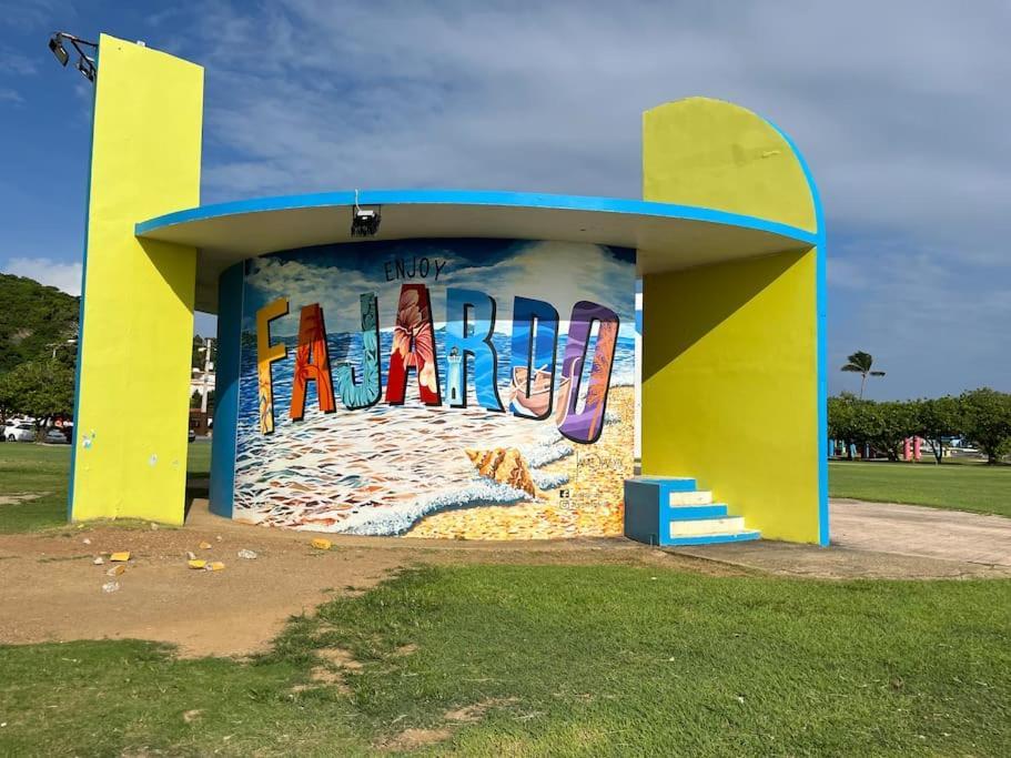 Beautiful Ocean Blue Love Oceanfront Apartment Fajardo Bagian luar foto