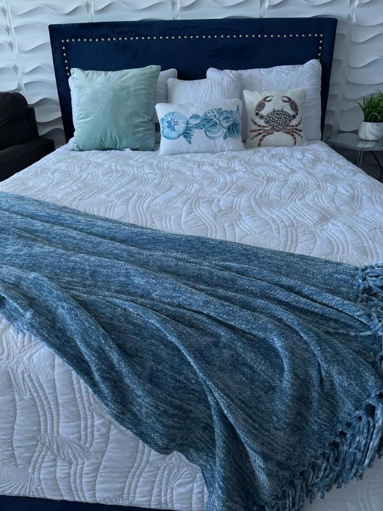 Beautiful Ocean Blue Love Oceanfront Apartment Fajardo Bagian luar foto